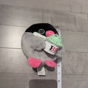Baskin-Robbins Penguin Penelope With Plastic Ice Cream Snackles